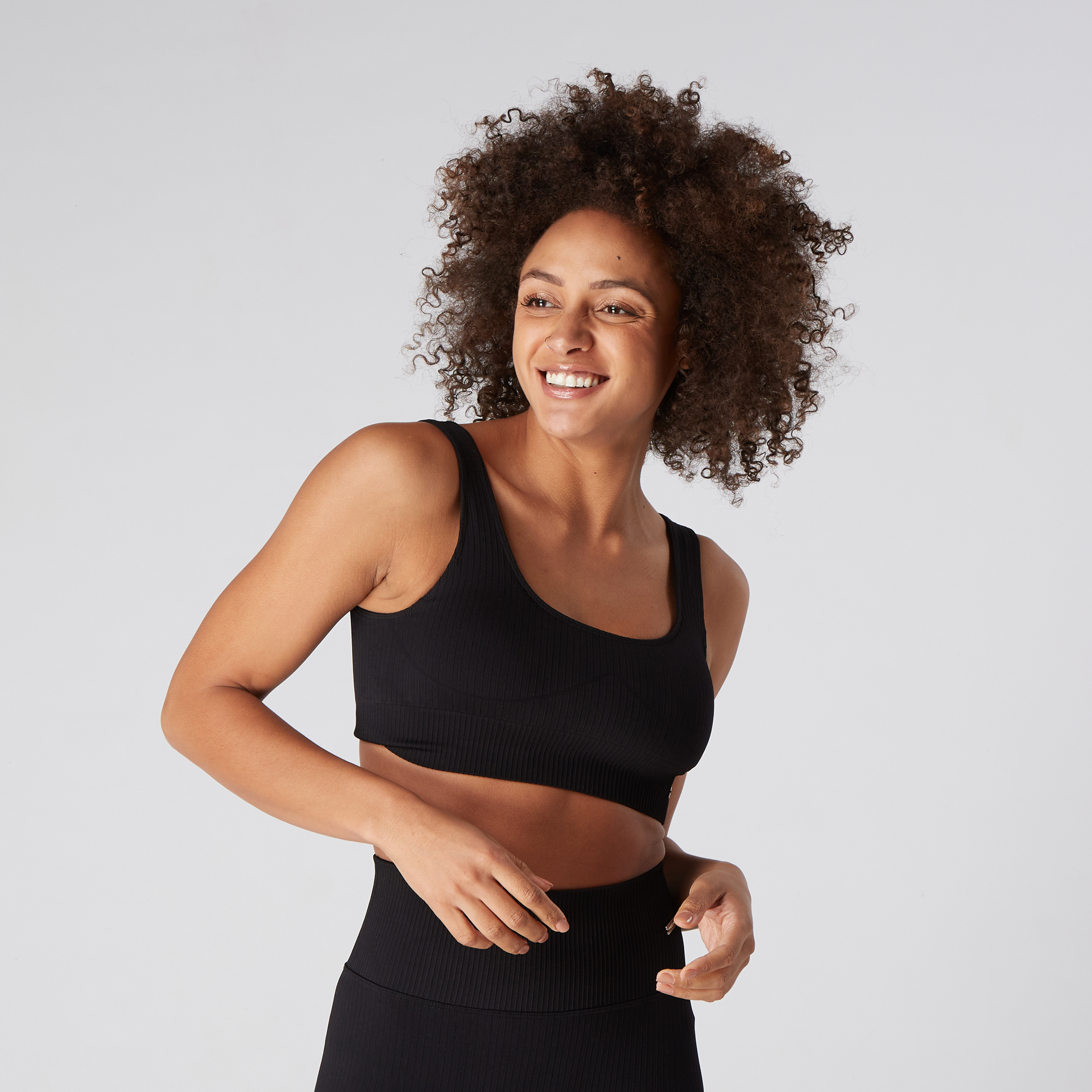 Seamless Ribbed Bra - Black - Image 6